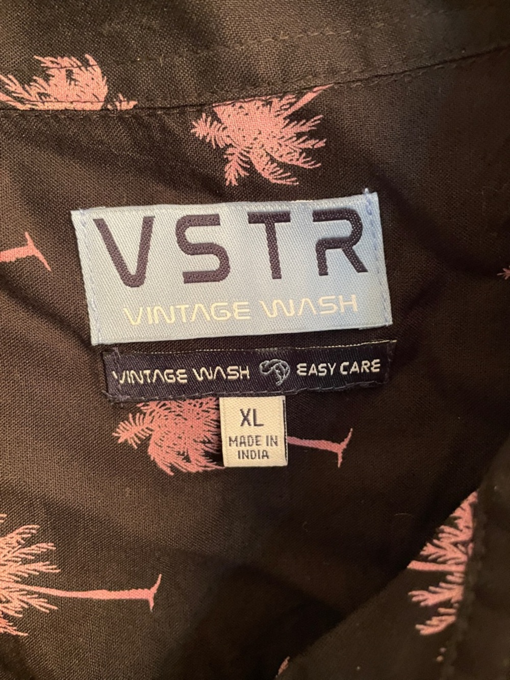 VSTR Men's Black Short-Sleeve Button-Down Shirt with Pink Palm Print - Picture 2 of 4